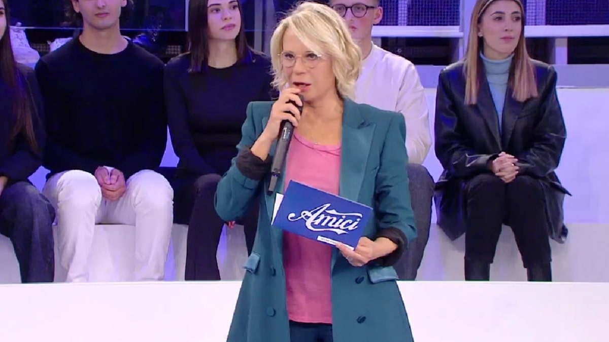 foto_amici_23_maria_de_filippi_18_febbraio